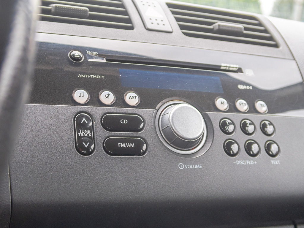 Suzuki Swift 1.3D 55KW – VELMI ÚSPORNĚ - 8