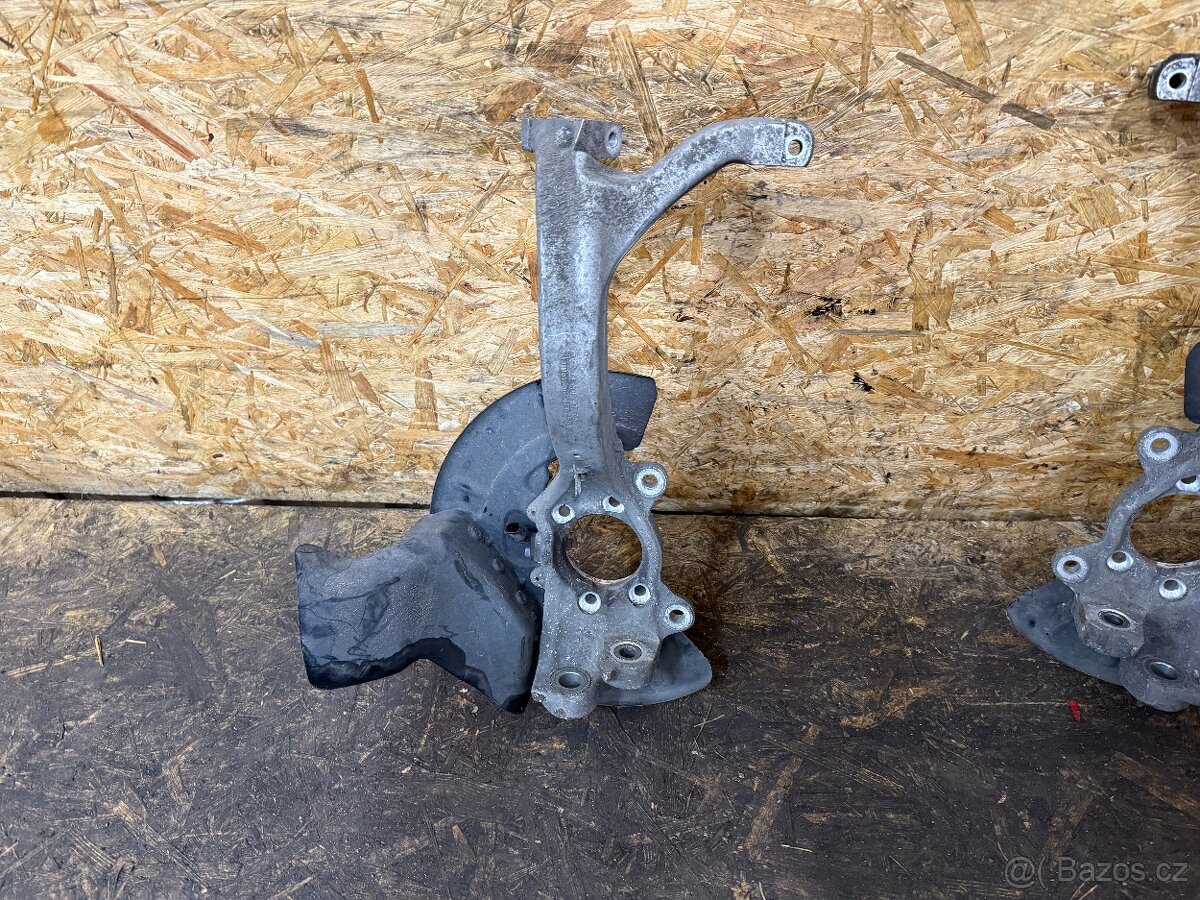 ŘEDNÍ TĚHLICE VW PHAETON/AUDI A8 4E0258M/4E0257M - 8