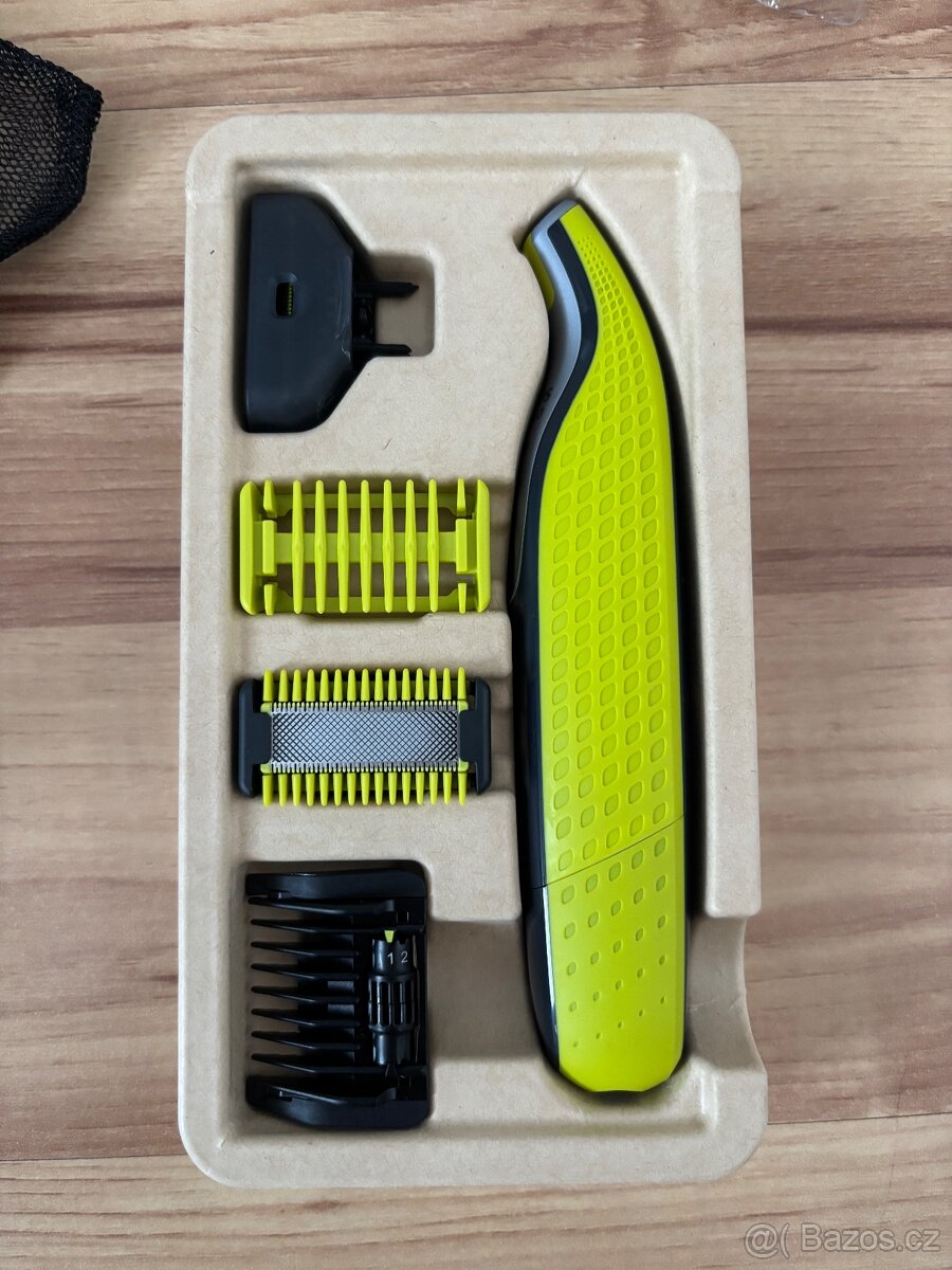 Planžetový holicí strojek Philips OneBlade 360 - 8