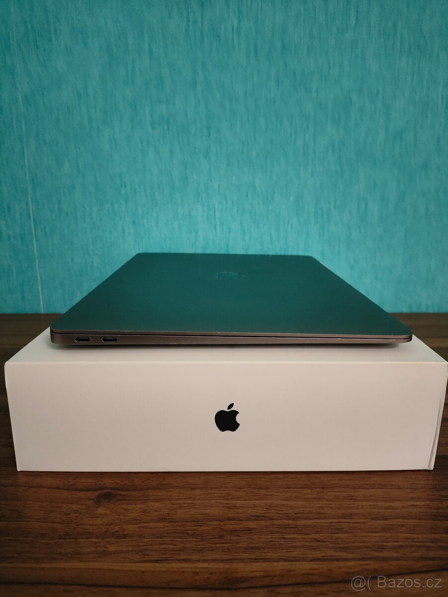 MacBook Air 2020 | i3 • 8GB • 256GB SSD - 8