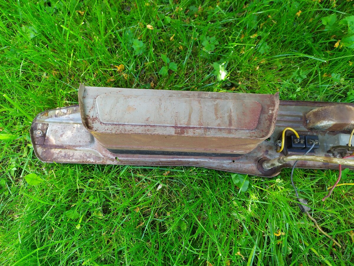 Palubní deska na historickou Škodu Octavia - 8