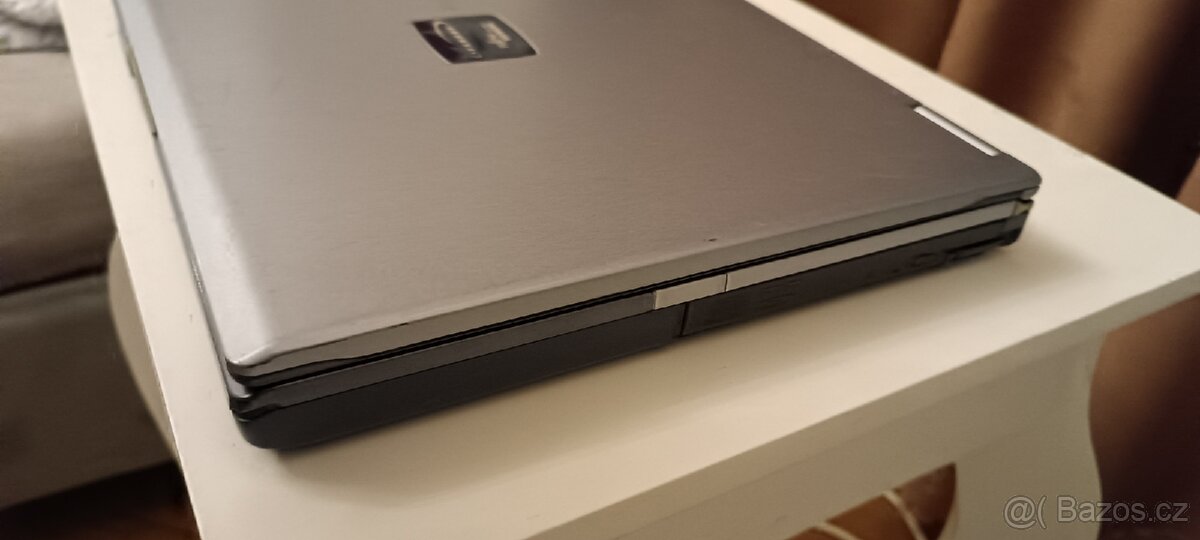 Sběratelský a zajímavý Fujitsu Siemens Lifebook E7010 - 8