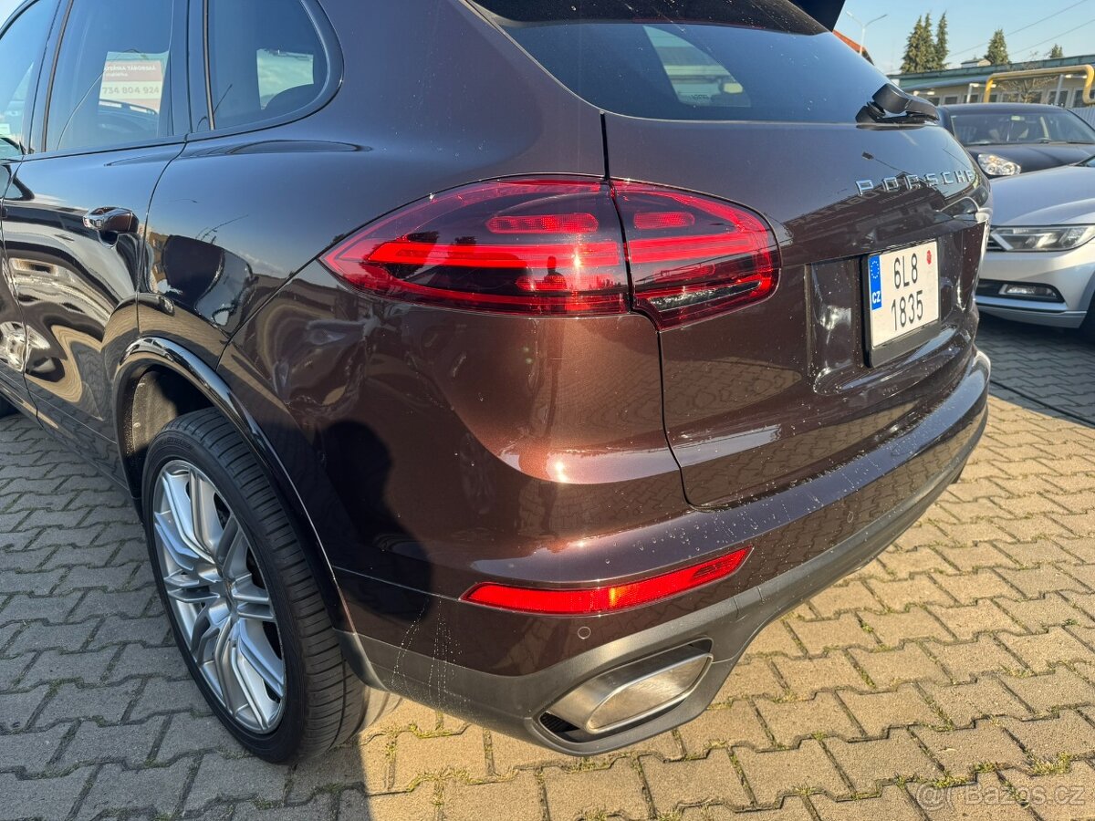 Porsche Cayenne PLATINUM 4X4 3,6i 220 KW DPH - 8