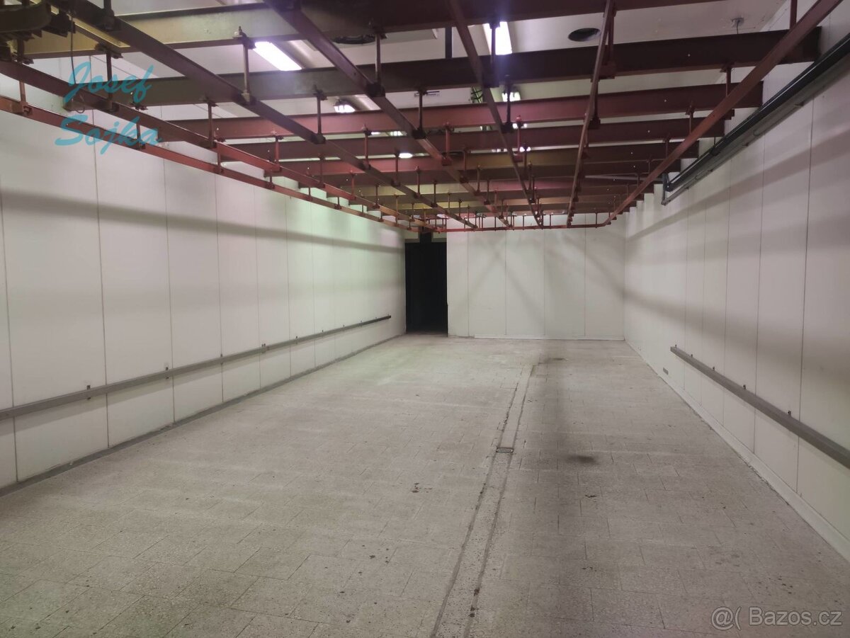 Komerční arál s 2 FVE, Tištín, 150m2 - 10829m2 - 8