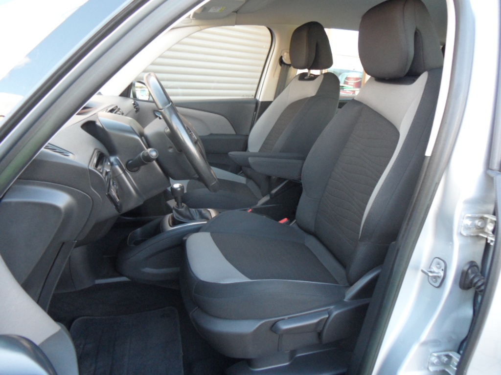 Citroen C4 Picasso 1.6 HDi,1.maj.serv. kn.nové rozvody - 8