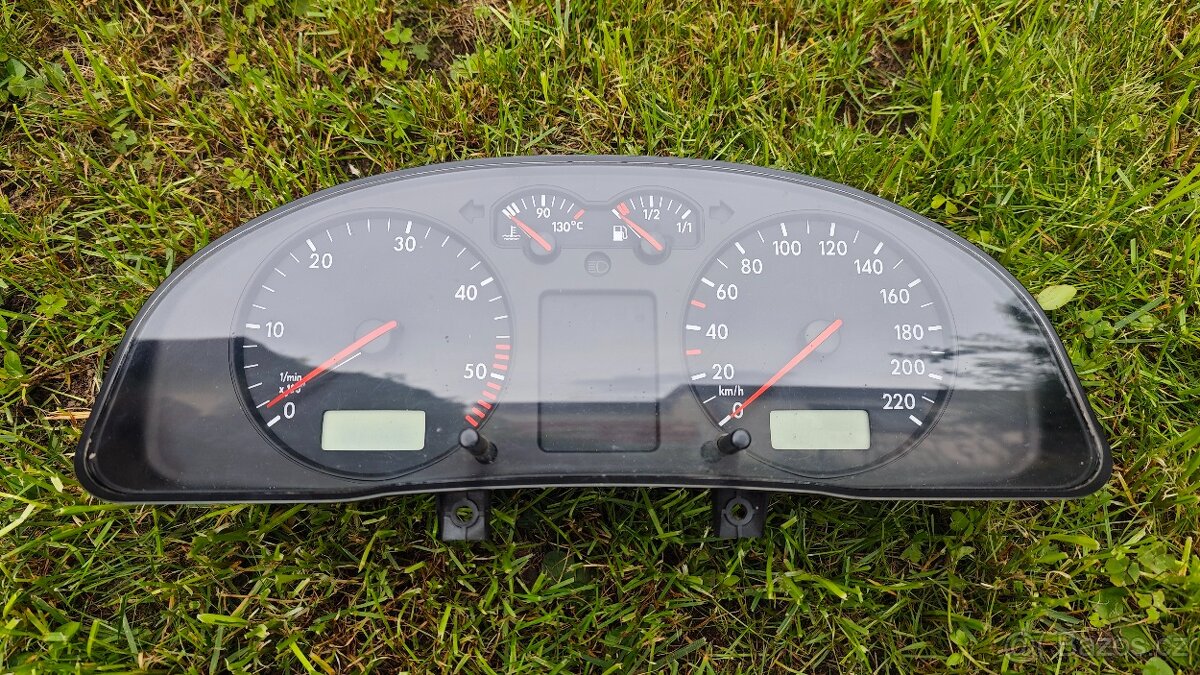 Budíky VW Passat B5 / B5.5 - 8