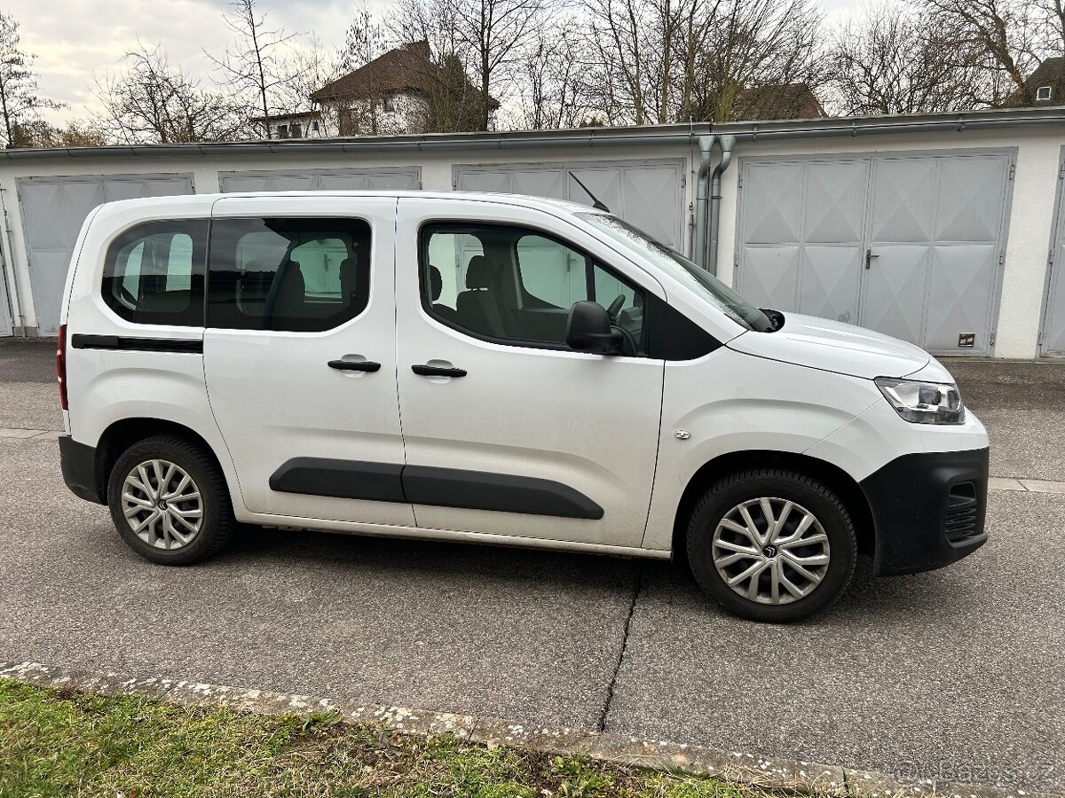 Berlingo pro převoz invalidního vozíku - 8