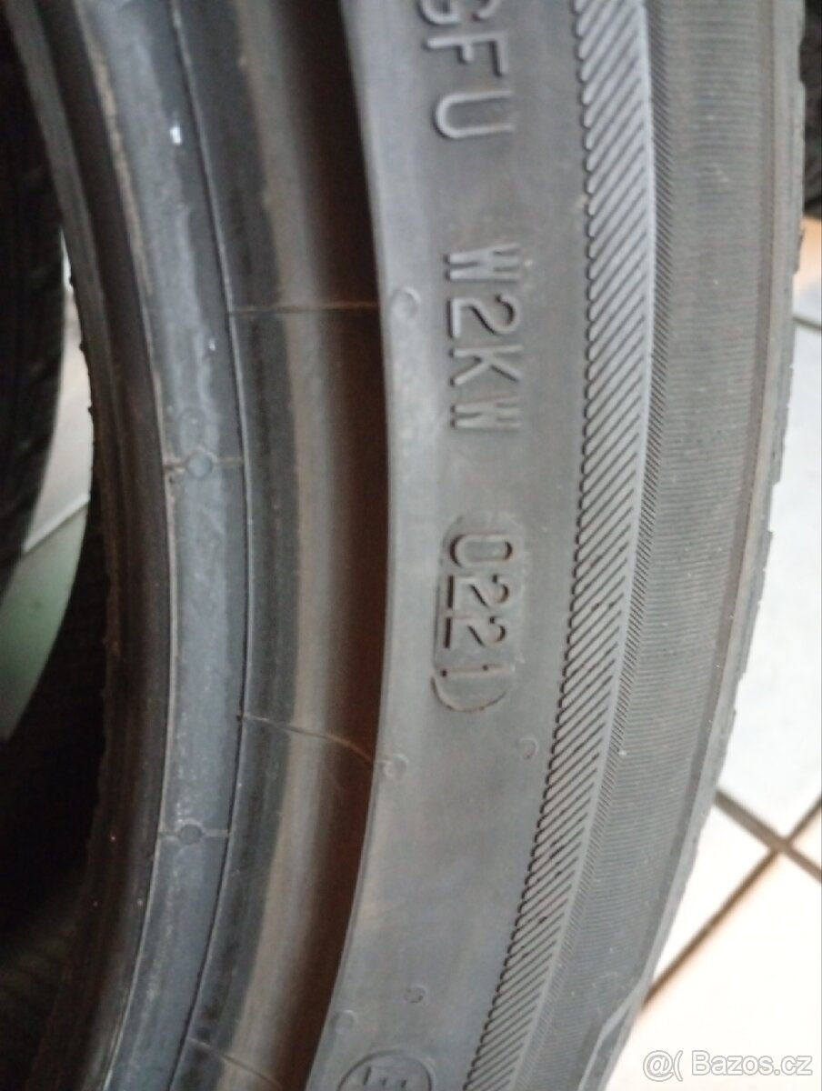 Zimní Barum 235/45R18 - 8