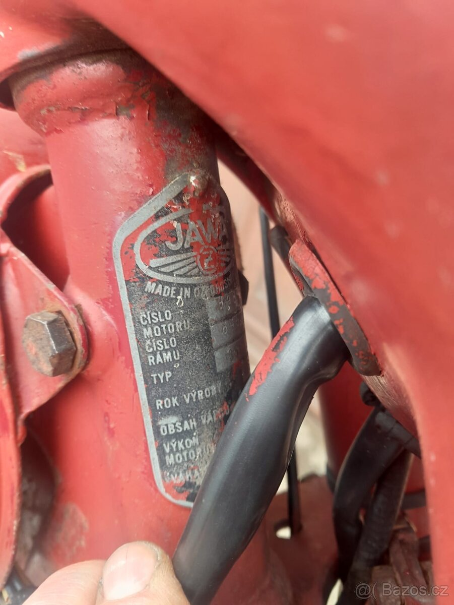 Jawa kývačka 125 - 8