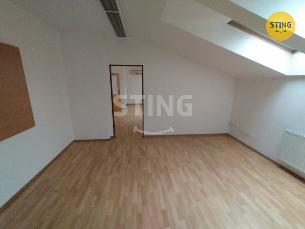 Pronájem kanceláří 21 m2 - 289 m2 v Třinci, 131230 - 8