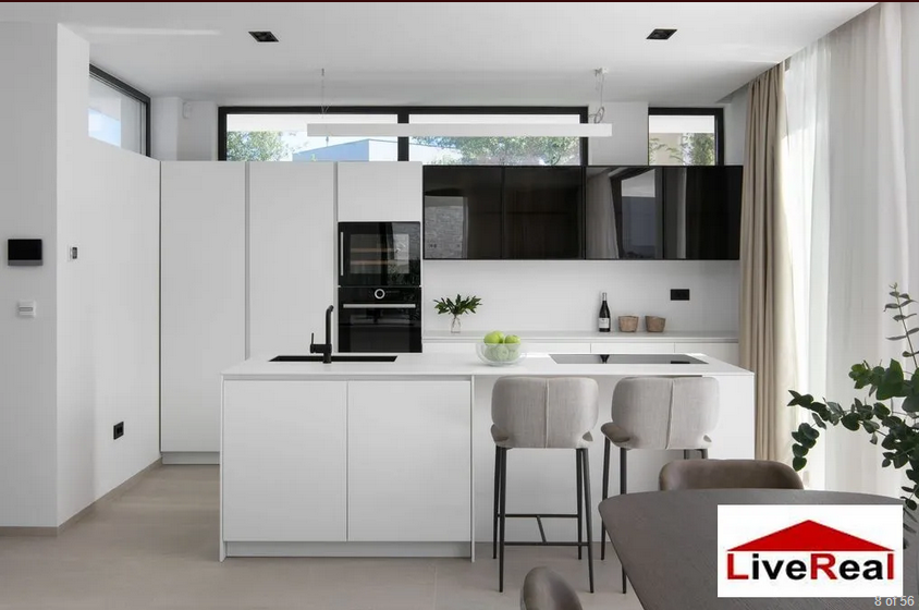 5izb LUXUSNÁ VILA, SUKOŠAN, 15m od mora, bazén, suterén, par - 8