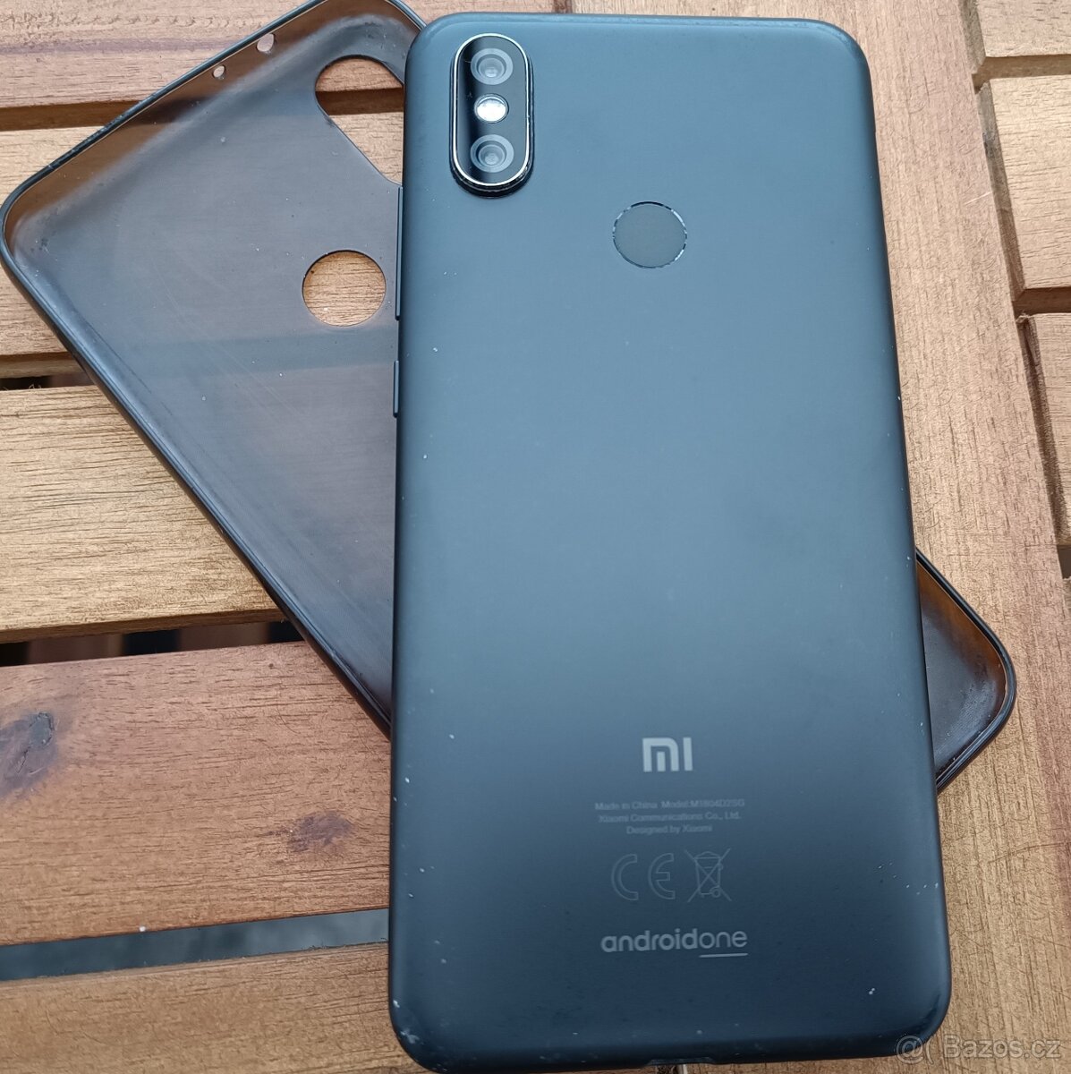 Mobil Xiaomi Mi A2 LTE Dual Sim RAM 4 GB, uložiště 64GB - 8