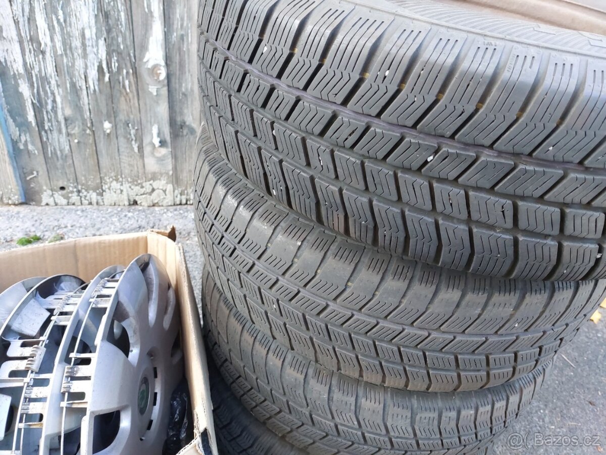4x kompletní zimní kola 195/65 R15 91T + poklice Octavia III - 8