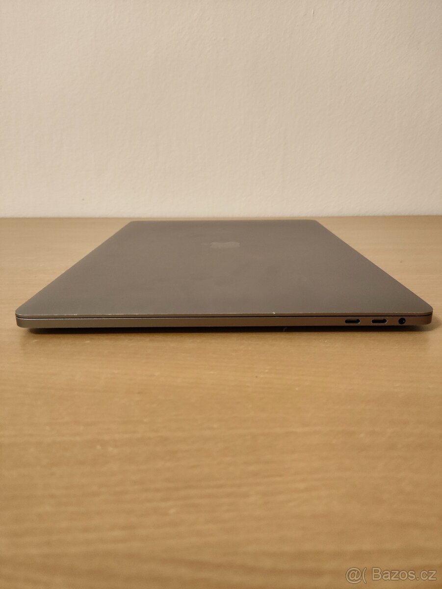 MacBook Pro 2018 A1990 – 16 / 256 - 8