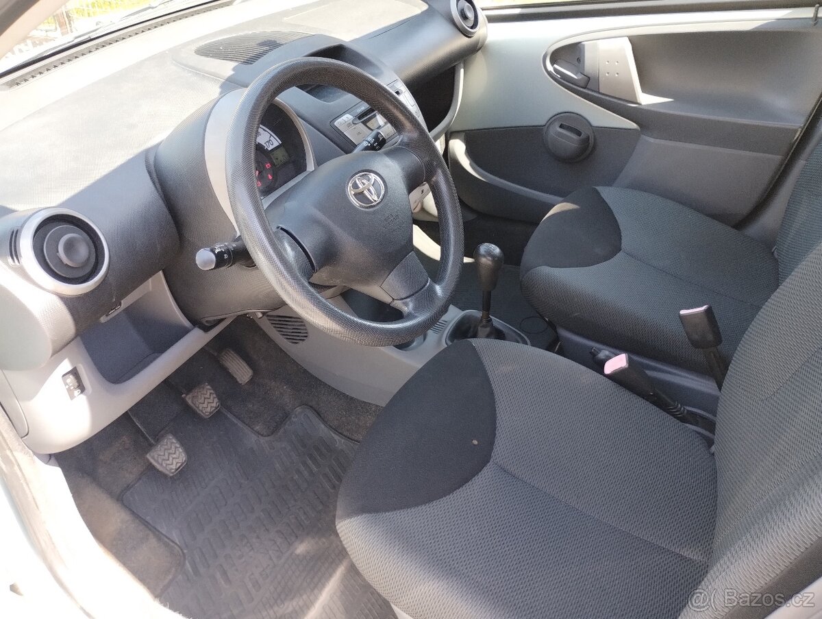 Toyota aygo - 8