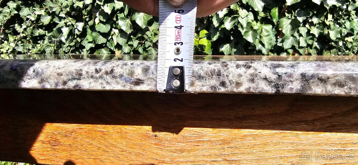 Mramorový stůl - 8