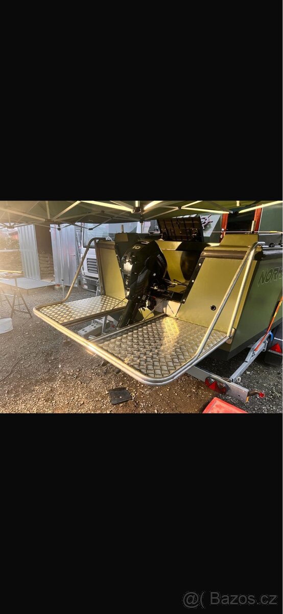 Kajutová loď Norman - motor - vozík - 8