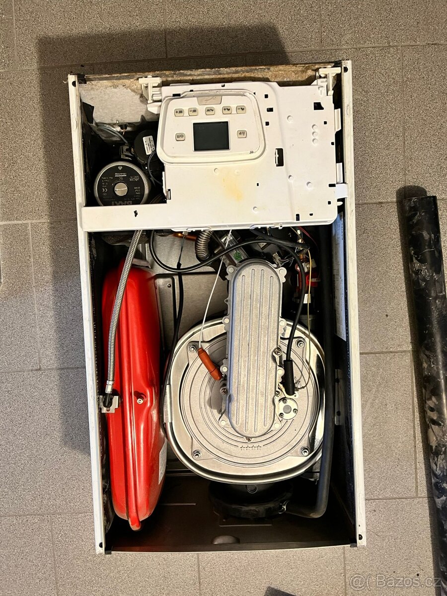 Nástěnný plynový kotel DUO-TEC COMPACT 24 - 8