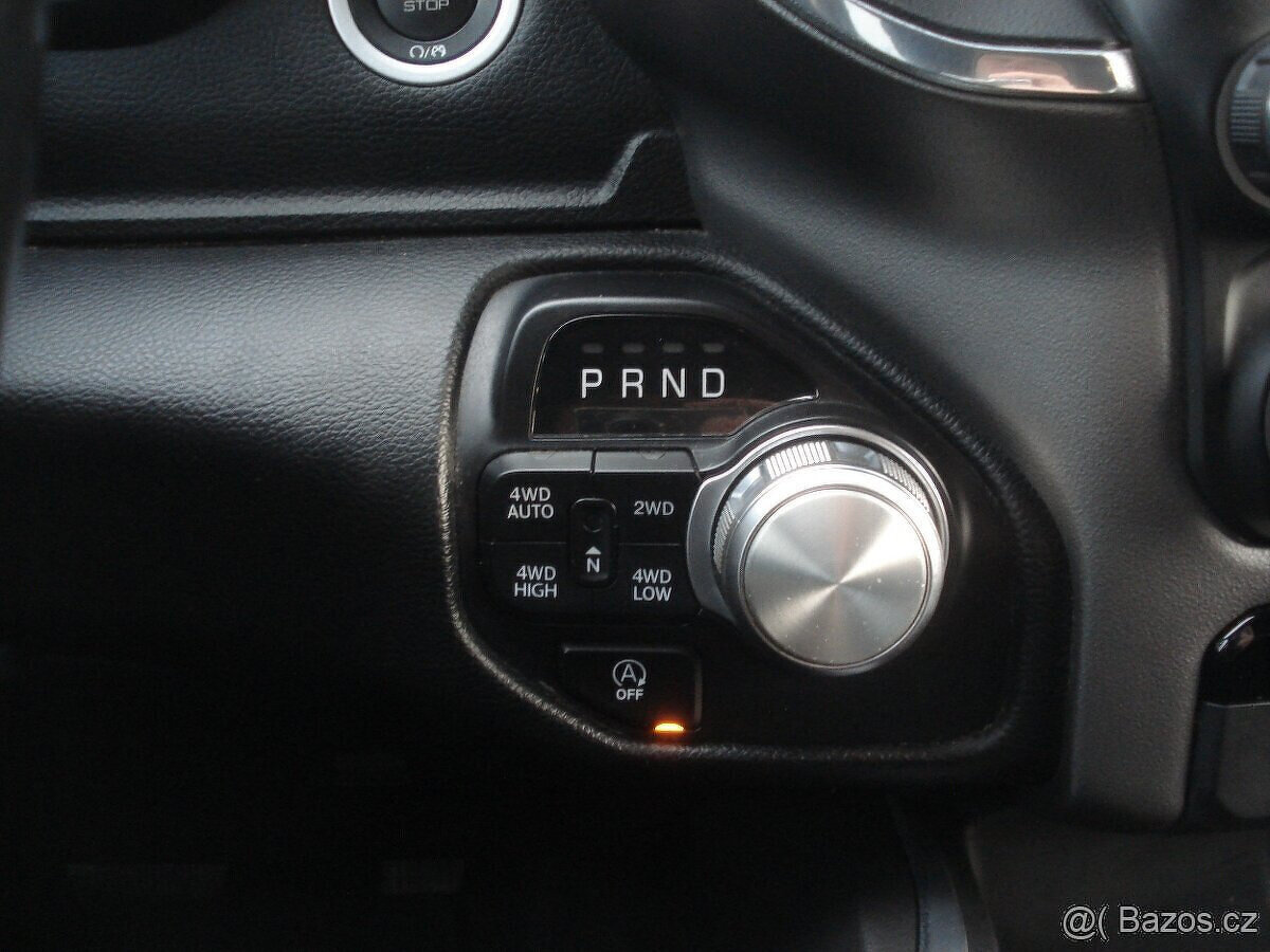 Dodge RAM 1500 LAREMIE 5.7 HEMI - 8