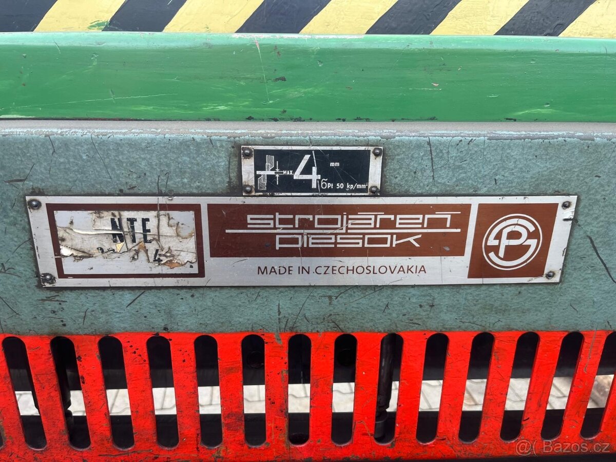 236. Tabulové nůžky NTE 2000/4 - 8