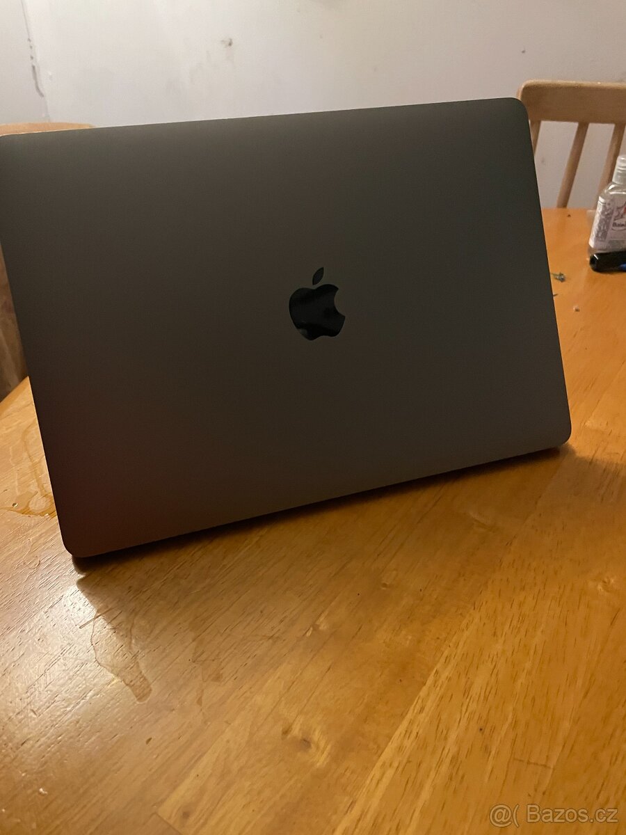 APPLE PC - MacBook Pro - 8