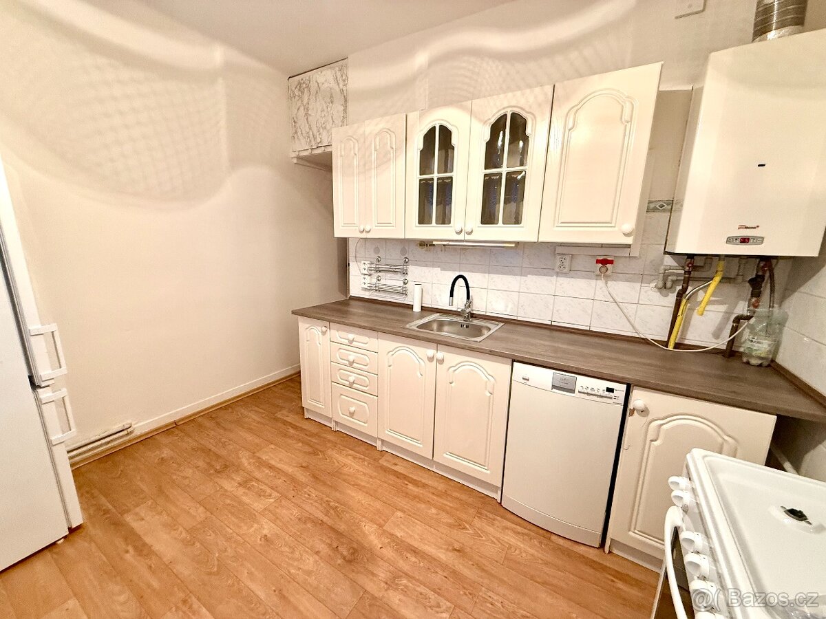 Pronájem bytu 3+1, Lanškroun, ul. Husova /Garáž/ - 8