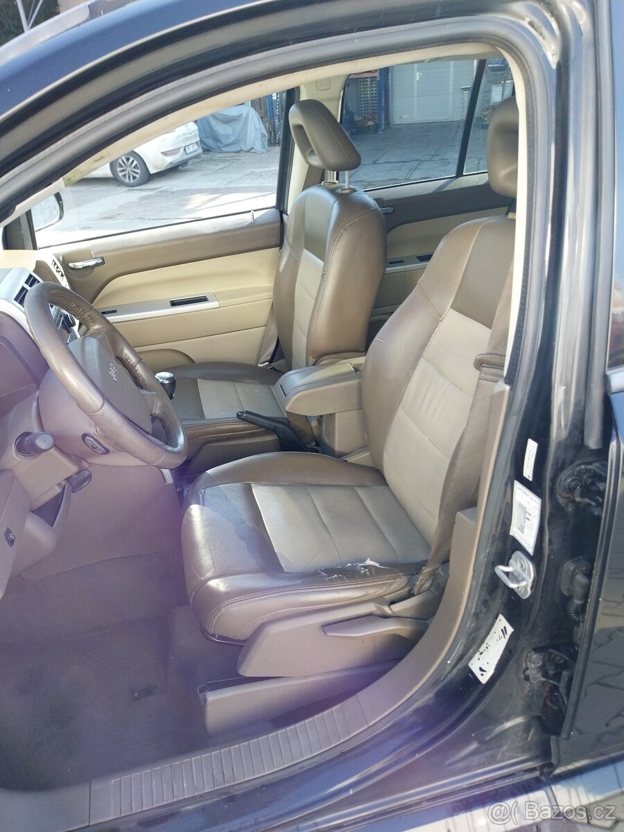 Jeep Compass 2.0 TDi 103 kW, ČTĚTE - 8