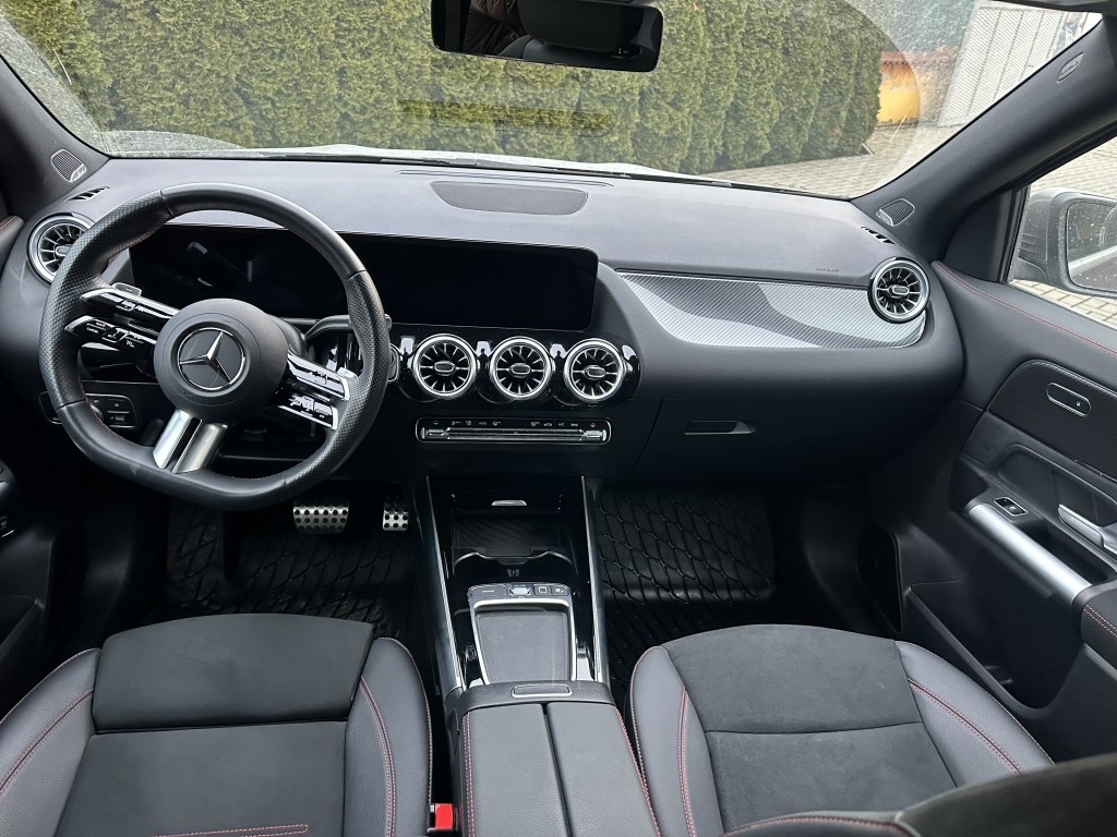 Mercedes-Benz GLA 200 - 8