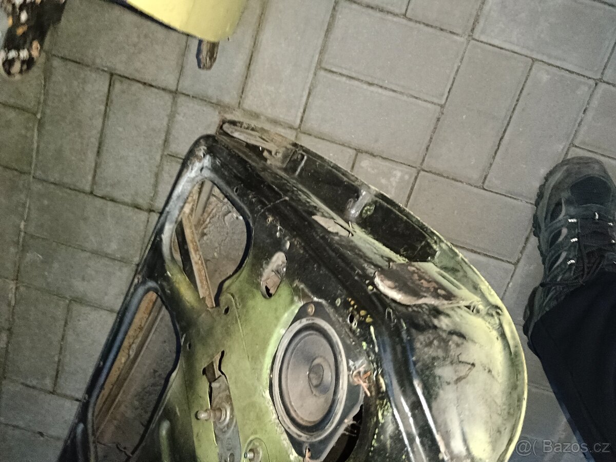 Dveře Škoda 110r - 8