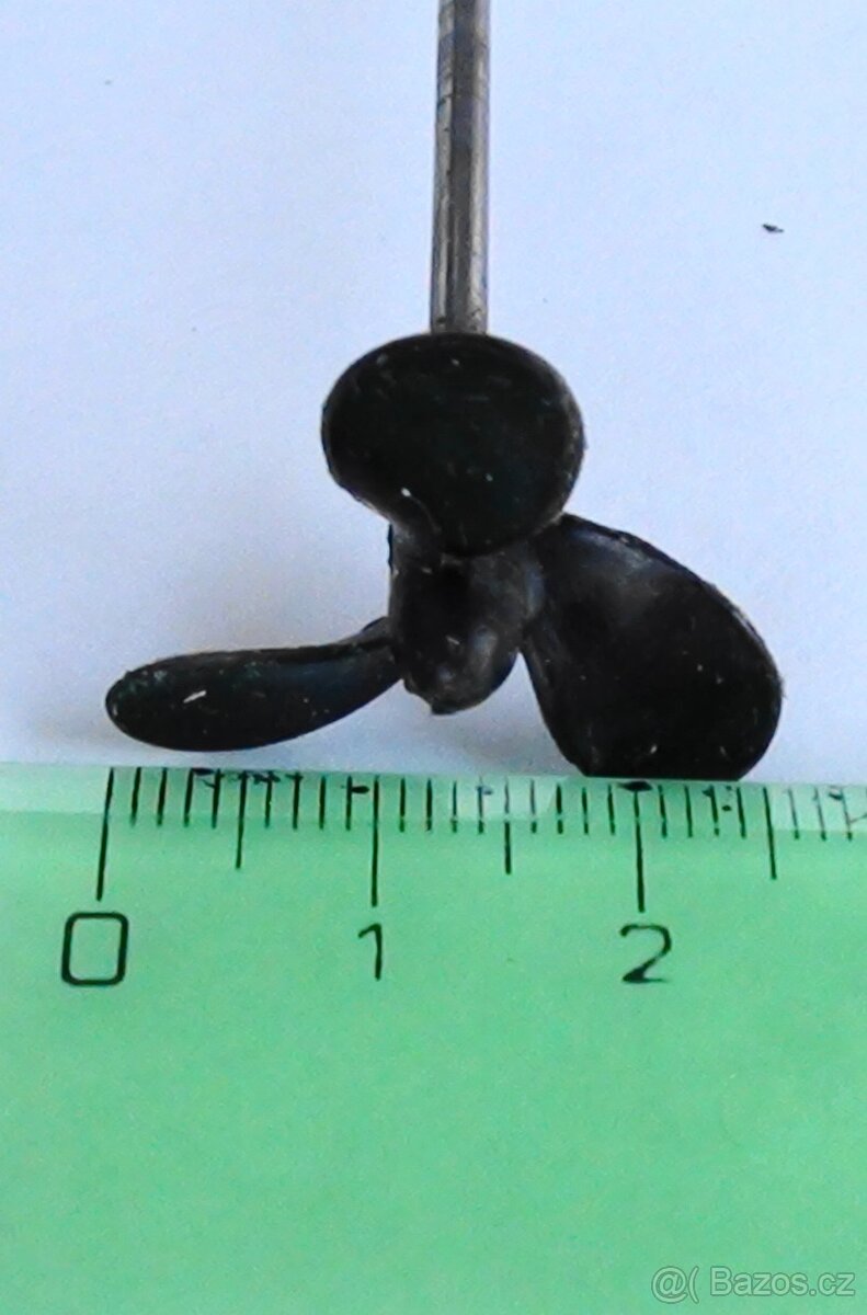 PLASTOVÝ PONOR - MODEL LODĚ - 8