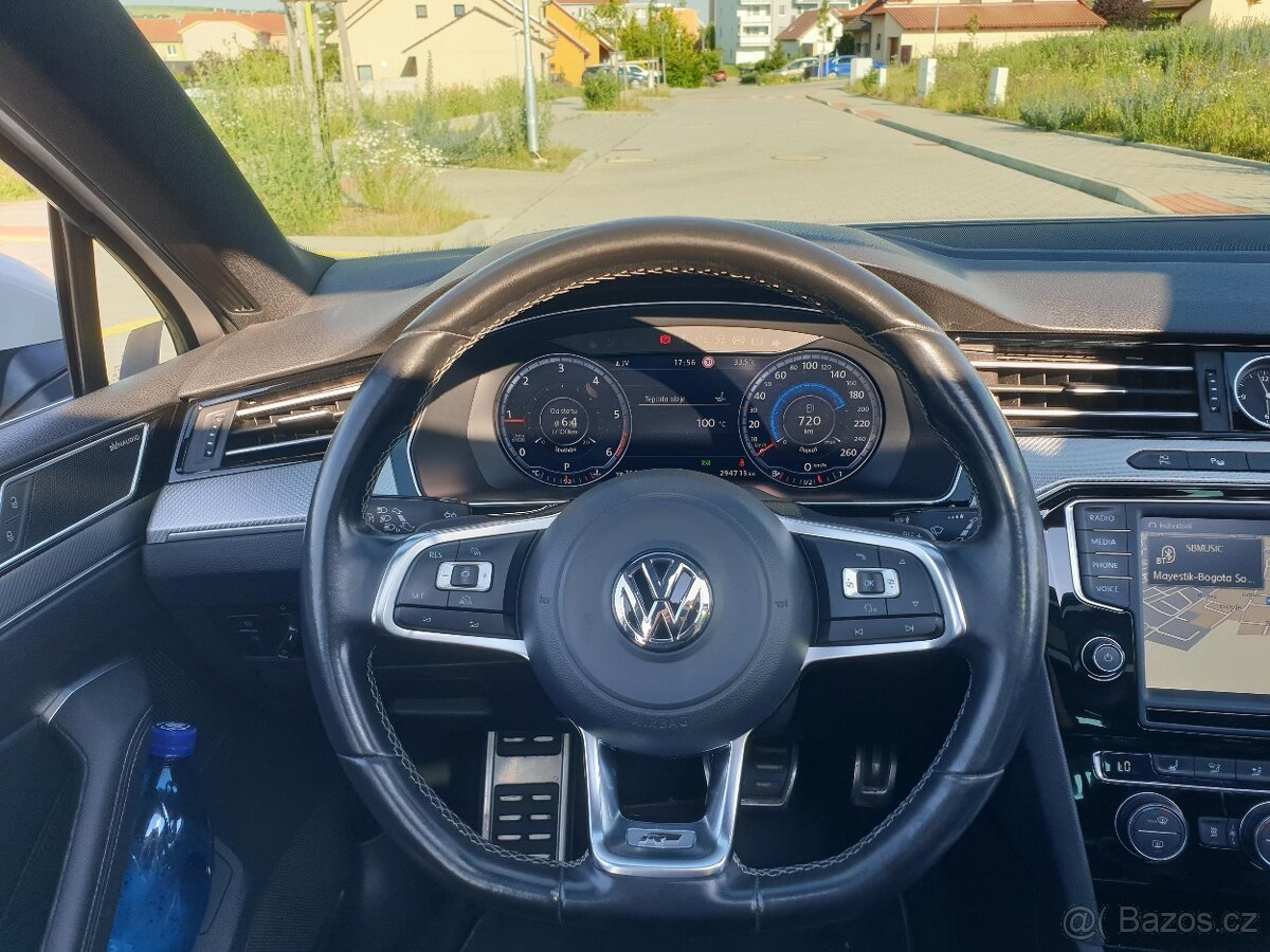 VW Passat Variant R-line 2,0 BiTDi 4x4 - 8