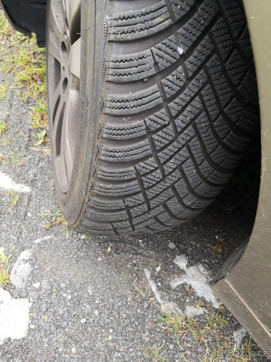 MERCEDES BENZ C 180 COMBI BENZÍN AUTOMAT NÍZKÉ KM - 8