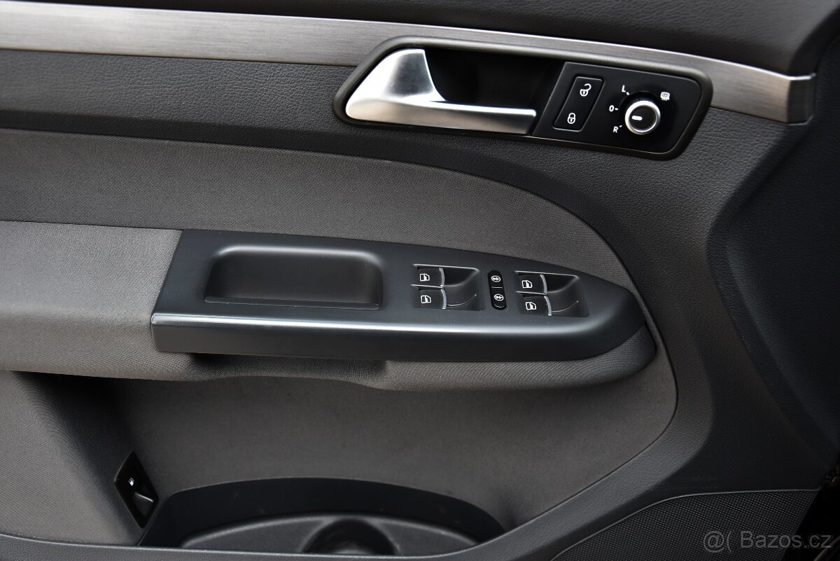 Volkswagen Touran 1.4 TSi DSG,KLIMA,TEMPOMAT,VÝHŘEV,123173KM - 8