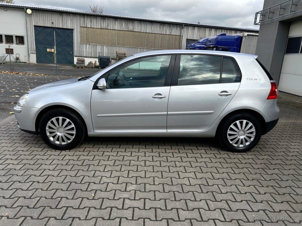 Volkswagen Golf 1.6 MPi - 8