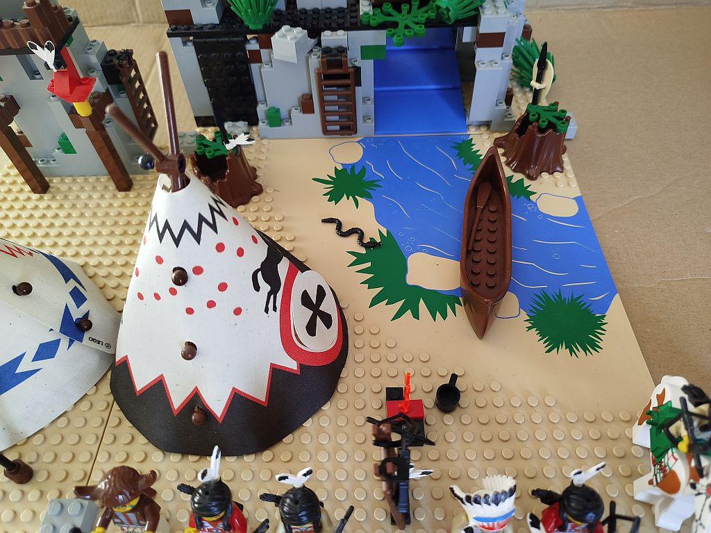 Lego 6763 Rapid River Village - 8