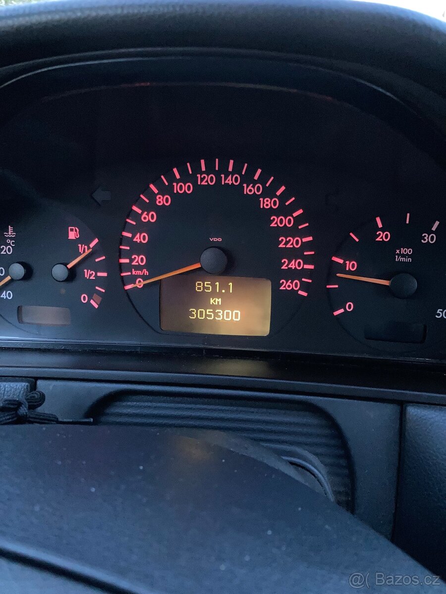 Prodám Mercedes E200cdi - 8