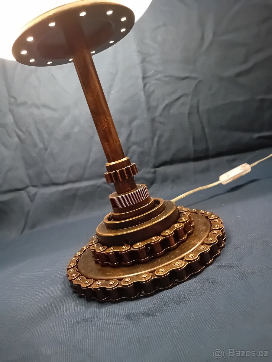 STEAMPUNK RECYCLE ART LAMPY - PATINOVANÝ KOV - 8