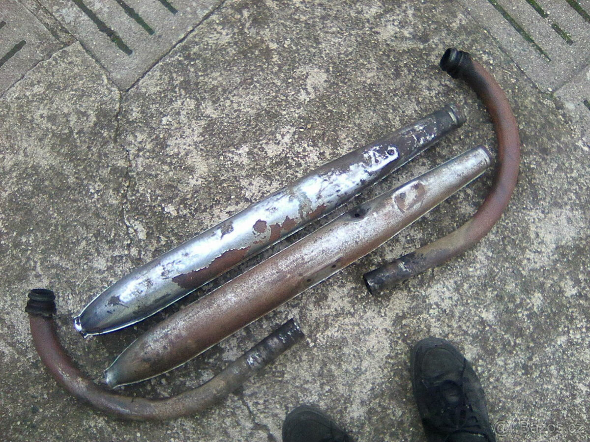 Jawa 250/350 Panelka - kryty řetězu,motoru,výfuky s koleny.. - 8