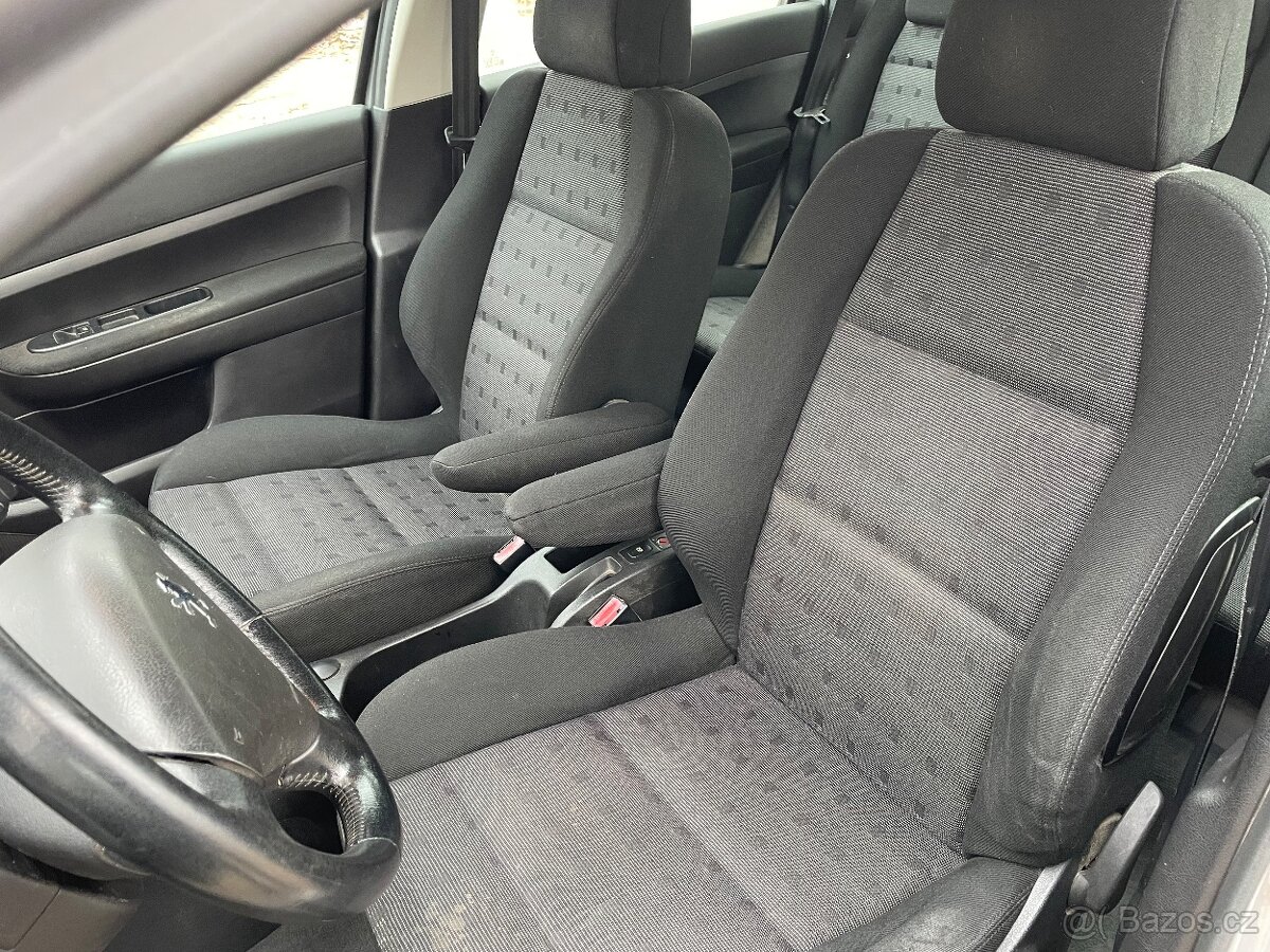 Peugeot 307 SW 2.0 HDi 2003, tažné, panorama, 7 místné,zimní - 8