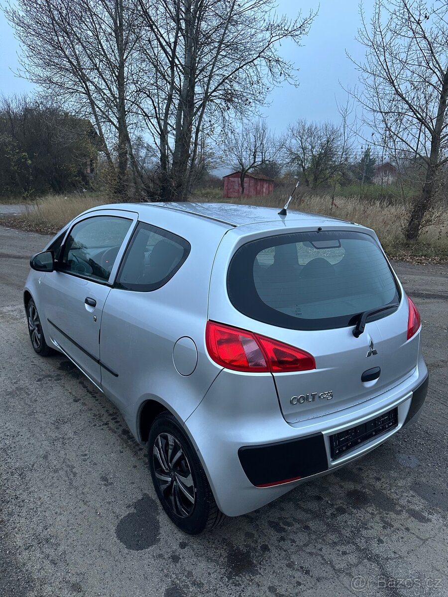 Prodám Mitsubishi Colt CZ3 ,servisní kniha, nízký nájezd - 8