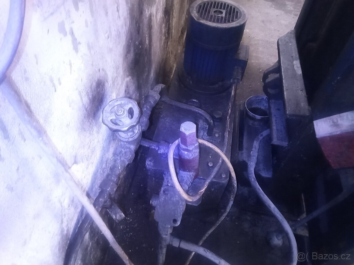 Prodám hydraulické čerpadlo včetně elektromotoru - 8