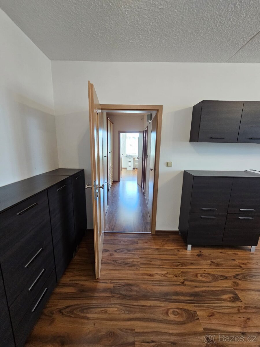 Pronájem pěkného bytu 3+1 v Třebíči - 8