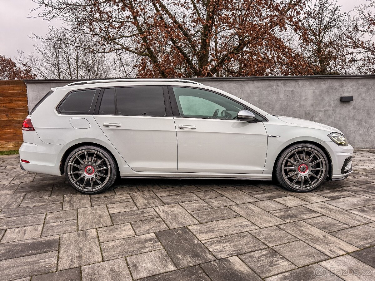 VW Golf R Variant 2.0 TSI 221 kW 4Motion DSG - 8