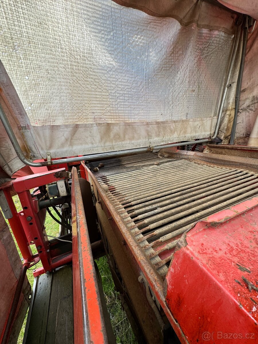 Kverneland un 2400 - 8