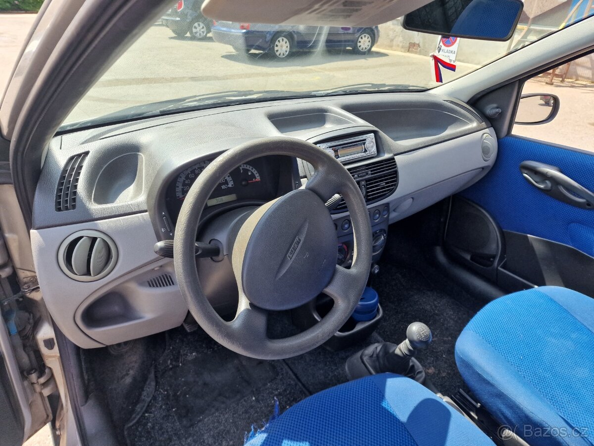 Fiat Punto - 8