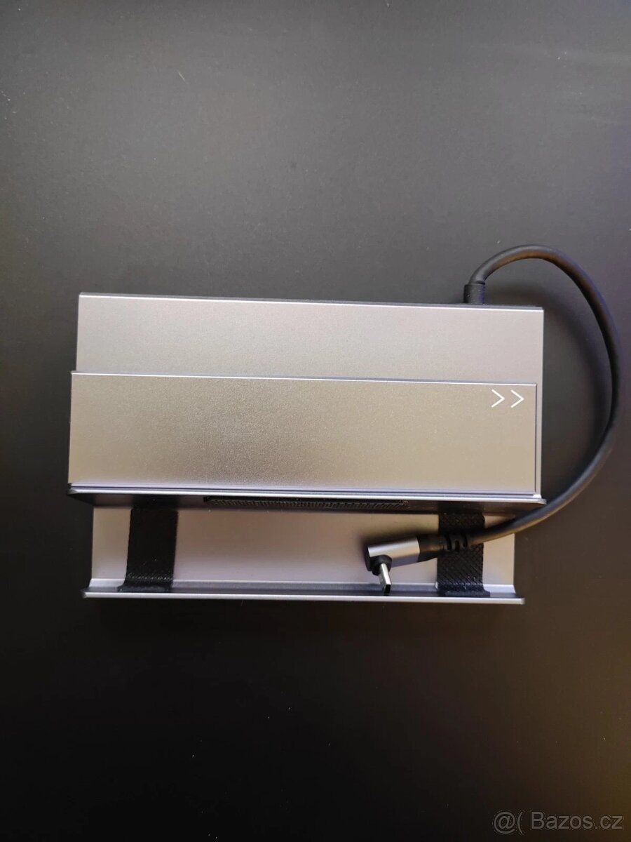 Steam Deck OLED 512 GB + 1TB karta + dokovací stanice - 8