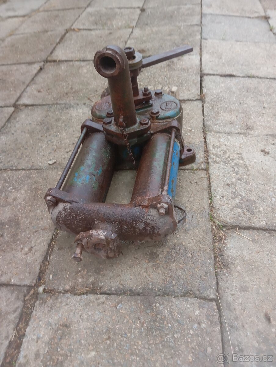 Ruční pumpa Lila 75 - 8