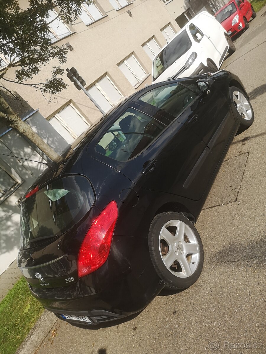 Peugeot 308 1.4i 100tkm Kup CZ Serviska Klima Nové pneu - 8