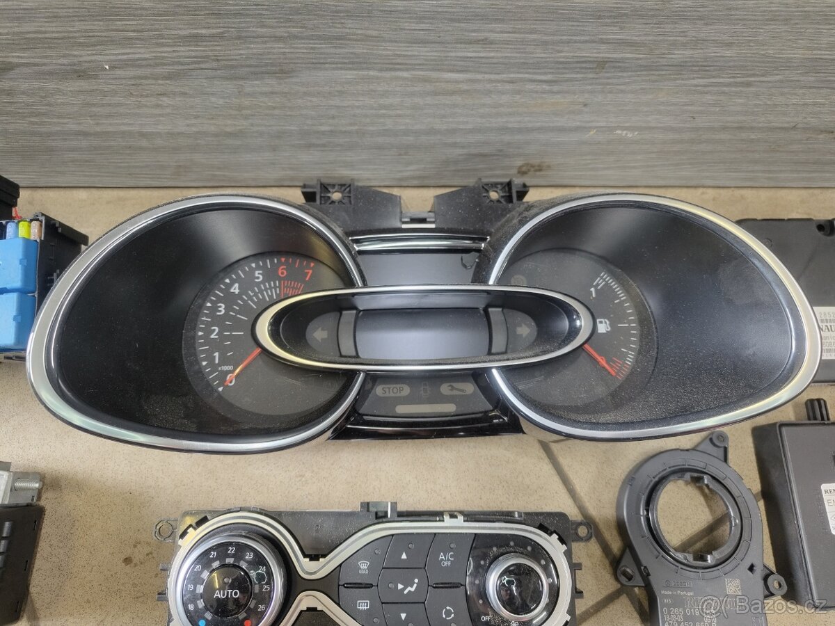 Clio IV - el. díly (jednotky, páčky, ...) - 8