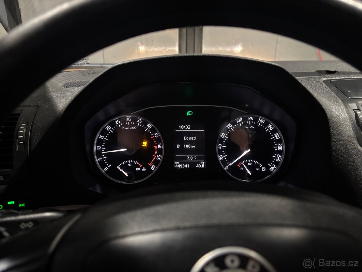 Škoda Octavia 1.6TDI Facelift Combi - 8